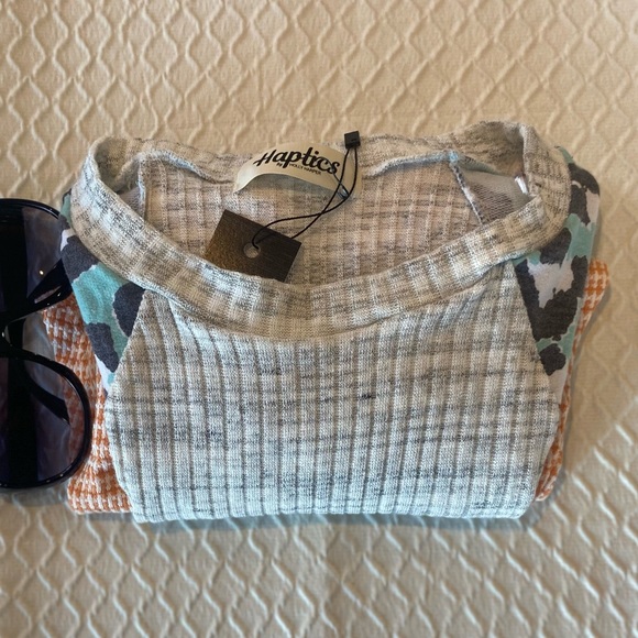 Haptics short sleeve color block/cheetah print top. Gray/orange/teal. M/L .NWT - Picture 15 of 15